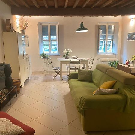Appartement Casa Amorino à Lucques Extérieur photo